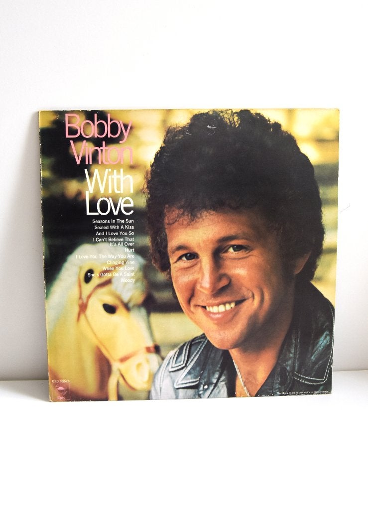 LP Bobby Vinton 'With Love' (sealed with a kiss) , 1974, Cd's en Dvd's, LP, Ophalen of Verzenden, Zo goed als nieuw, Fotohoes