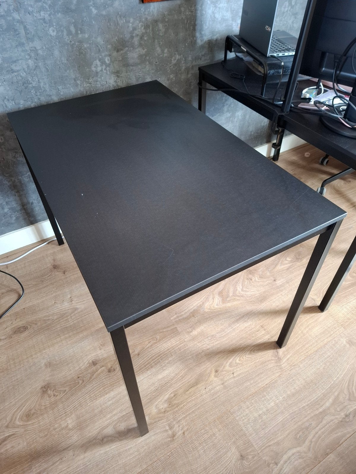 Gratis zwarte tafel - lees de beschrijving, Huis en Inrichting, Ophalen, Gebruikt, Spaanplaat of MDF, IKEA