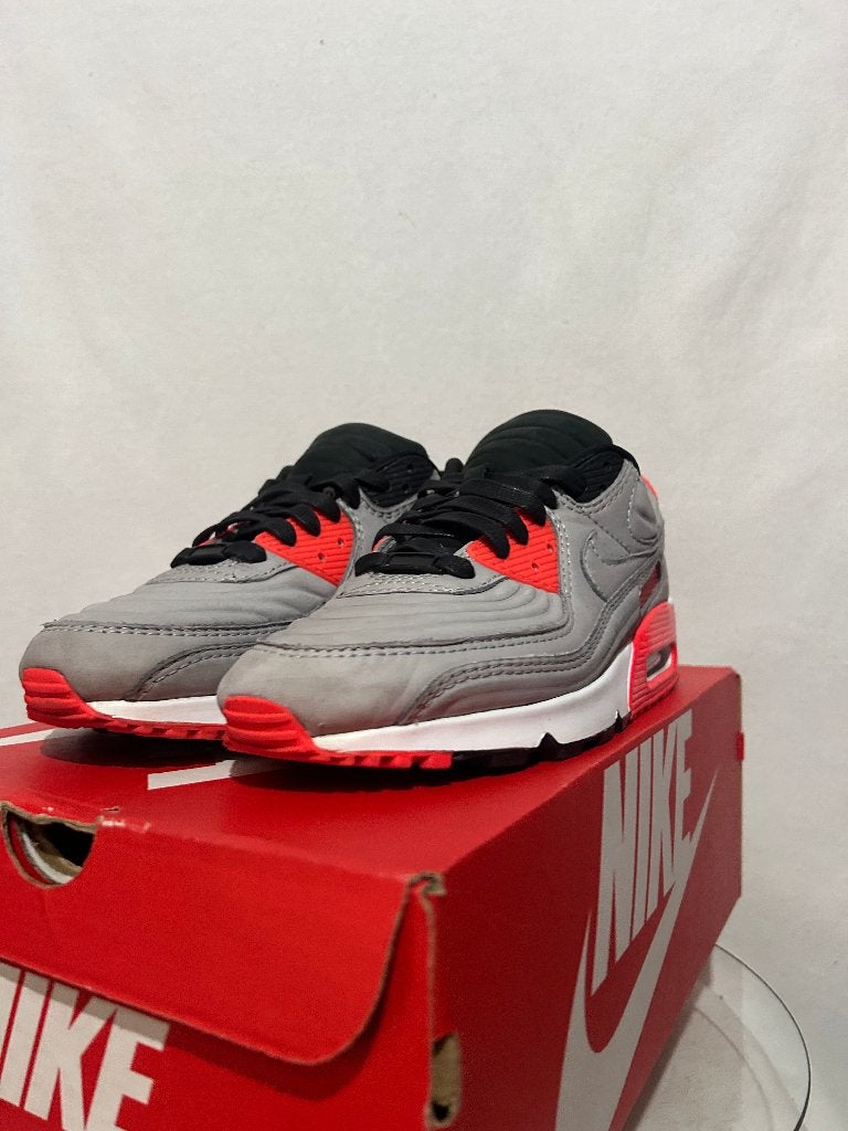 ALS NIEUW! Maat 44,5 - Nike Air Max 90 Lux Bright Crimson, Overige kleuren, Verzenden, Nike, Nike