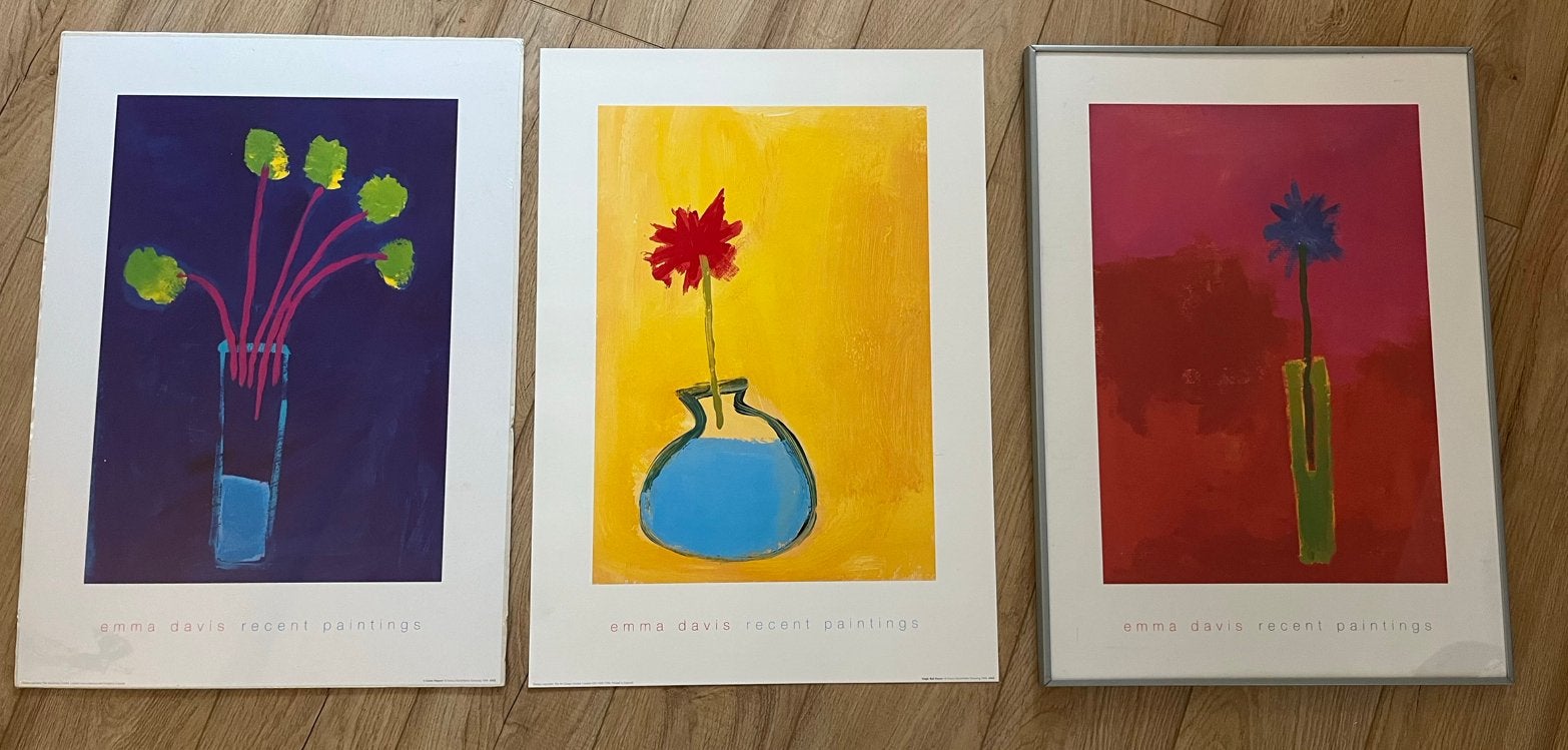Drie bloemen schilderijen van Emma Davis 50 x 70 cm, 50 – 75, Ophalen of Verzenden, Zo goed als nieuw, Foto of Poster