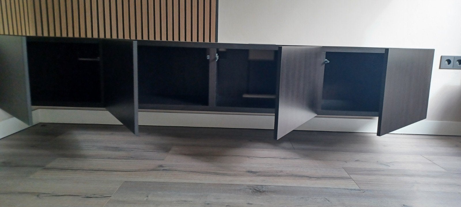 Foto 4 van IKEA BESTA/LAPPVIKEN TV-meubel/wandkast - Zo goed als nieuw