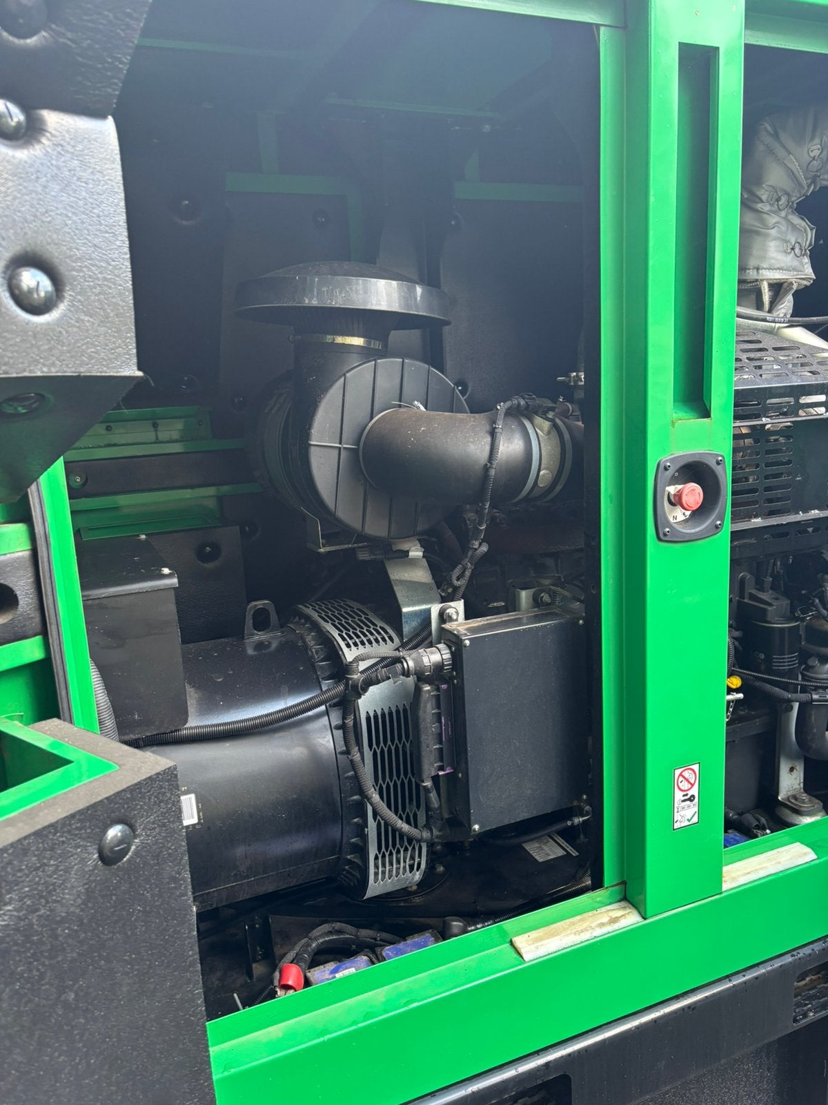 JCB 150 kVA aggregaat stage 5, Ophalen, Generator.sales@jcb.com, JCB Power Products Ltd. Lakeside Works Denstone Road, Rocester Uttoxeter, Staffordshire ST14 5JP United Kingdom