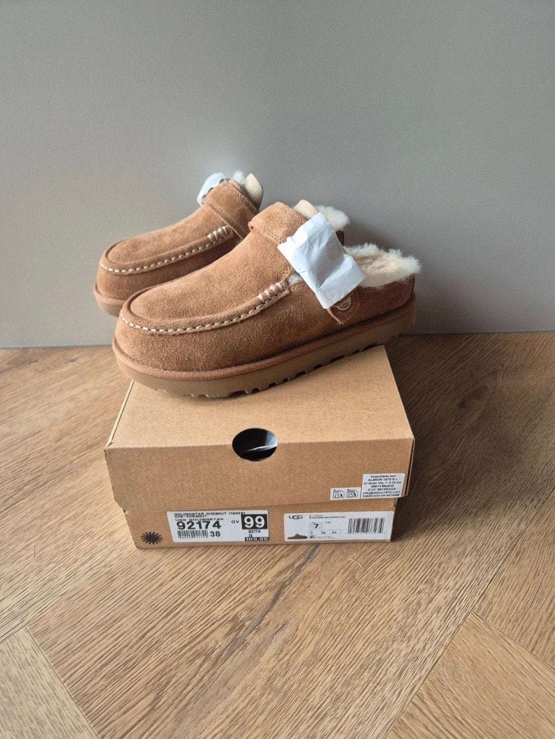Ugg Goldenstar Evelina Clog - Maat 38, Ophalen, Bruin, Nieuw, Pantoffels of Sloffen