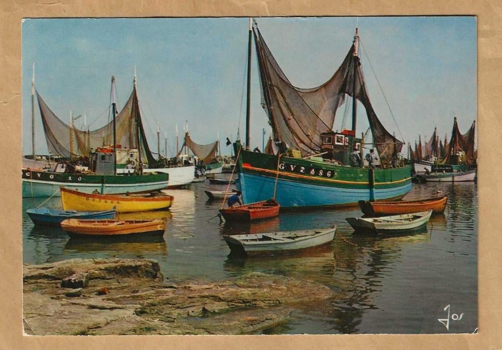 Ansichtkaart. Frankrijk. Le Bretagne en Couleurs. Beteaux de, Verzamelen, Ophalen of Verzenden, 1960 tot 1980, Gelopen, Frankrijk