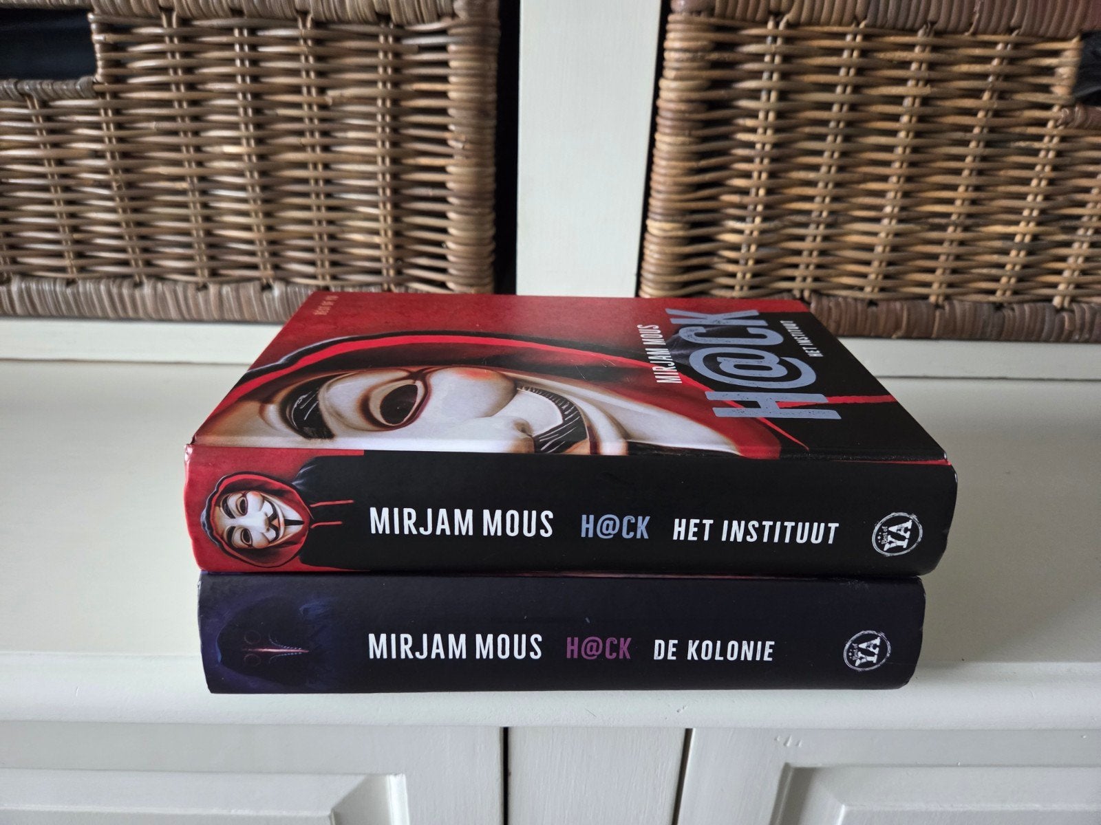 Mirjam Mous - Hack, Ophalen of Verzenden, Gelezen