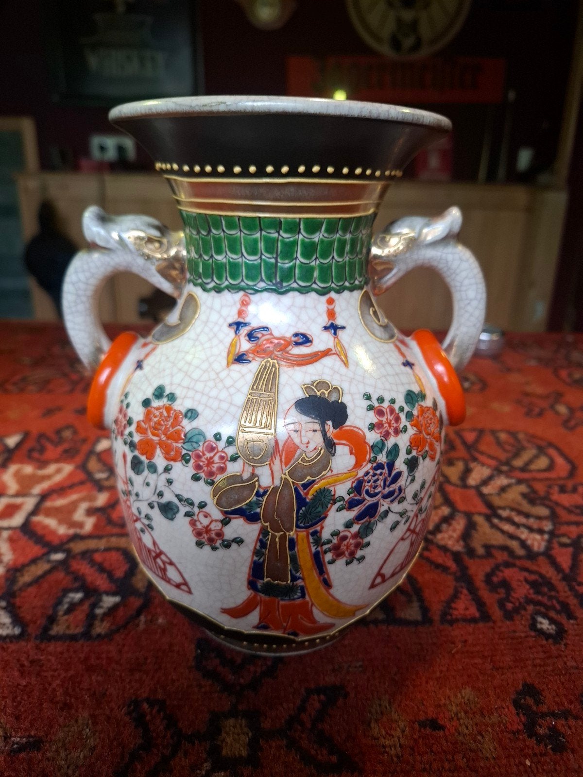 Vintage Japanse Satsuma Vaas met Drakenhandvatten, Ophalen of Verzenden