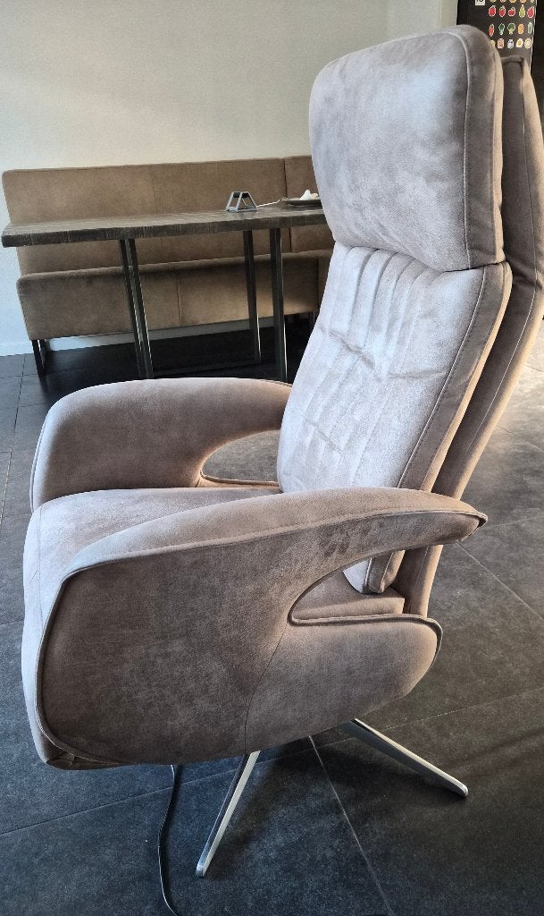 Luxe elektrische relaxfauteuil Taupe / Microvezel, Ophalen, Overige materialen, 75 tot 100 cm, Zo goed als nieuw