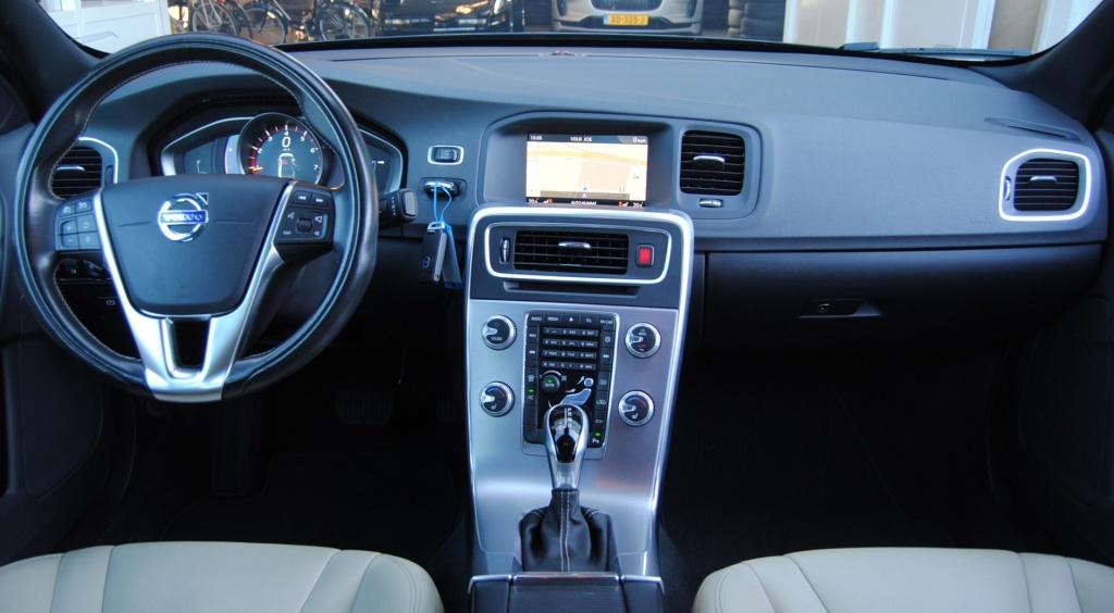 Volvo S60 1.5 T3 Polar+ Dyn. (bj 2017, automaat), Auto's, Volvo, Automaat, Euro 6, 4 cilinders, S60