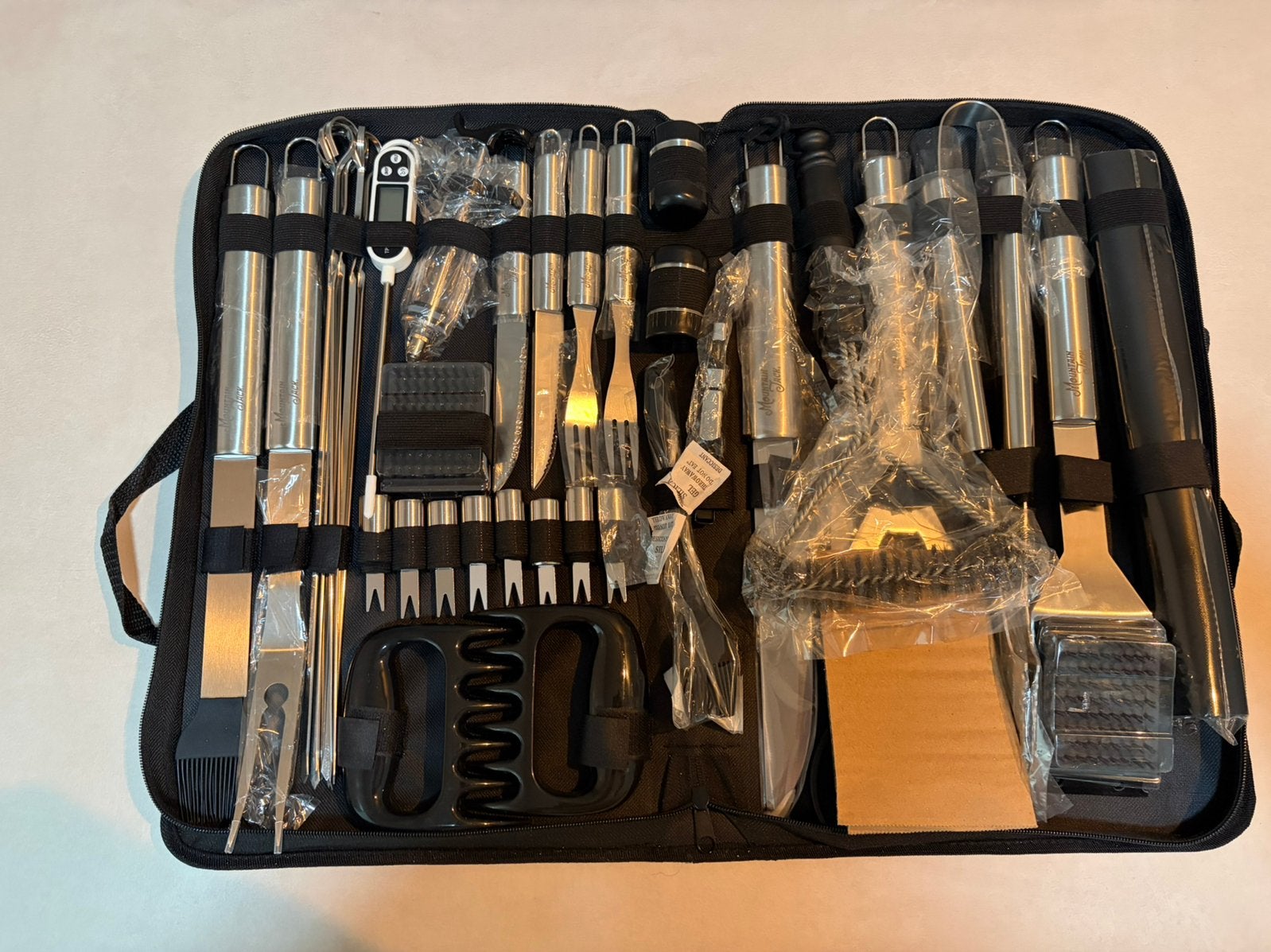 Nieuwe Mountain Jack BBQ accessoireset (40-delig), Ophalen of Verzenden, Nieuw