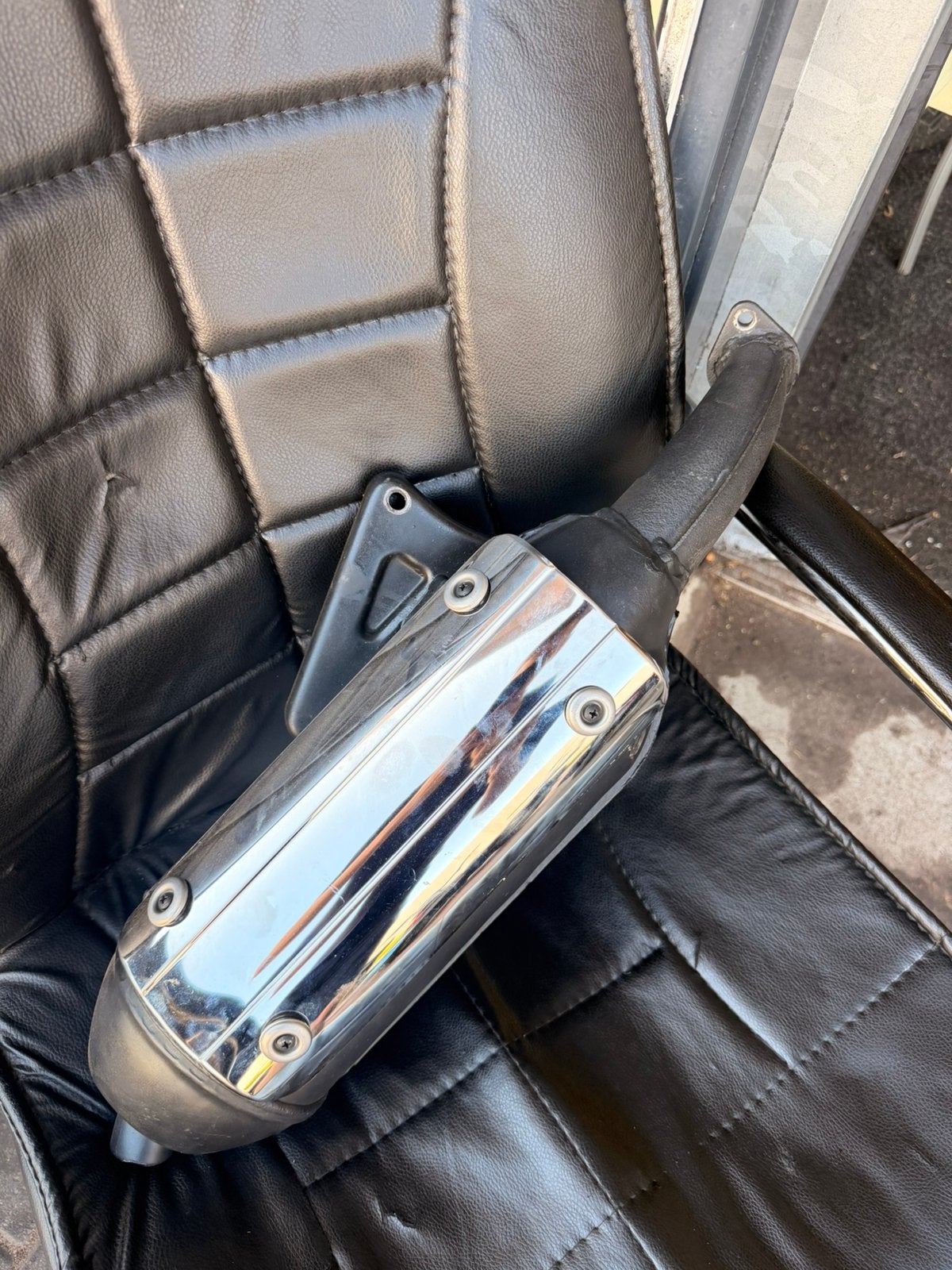 SM06 - Piaggio 125/180cc Uitlaat, Ophalen of Verzenden