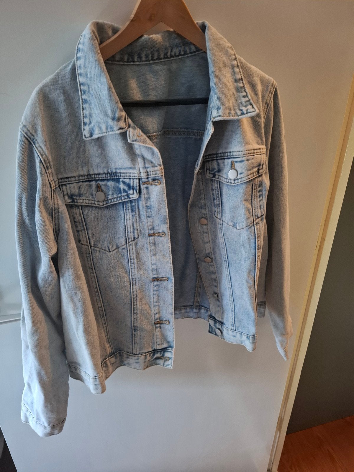 Spijkerjas mt L, Kleding | Dames, Jassen | Zomer, Ophalen of Verzenden, Zo goed als nieuw, Maat 42/44 (L), Blauw