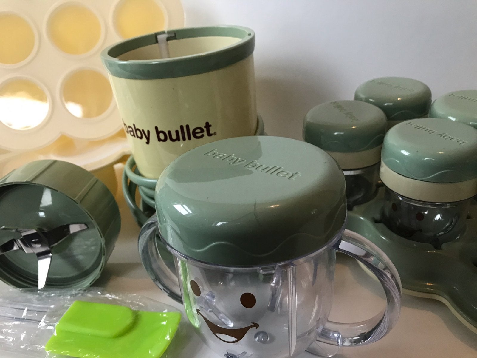 Babybullet Nutri Bullet Magic Blender Mixer, Overige typen, Ophalen of Verzenden, Zo goed als nieuw, Meerkleurig