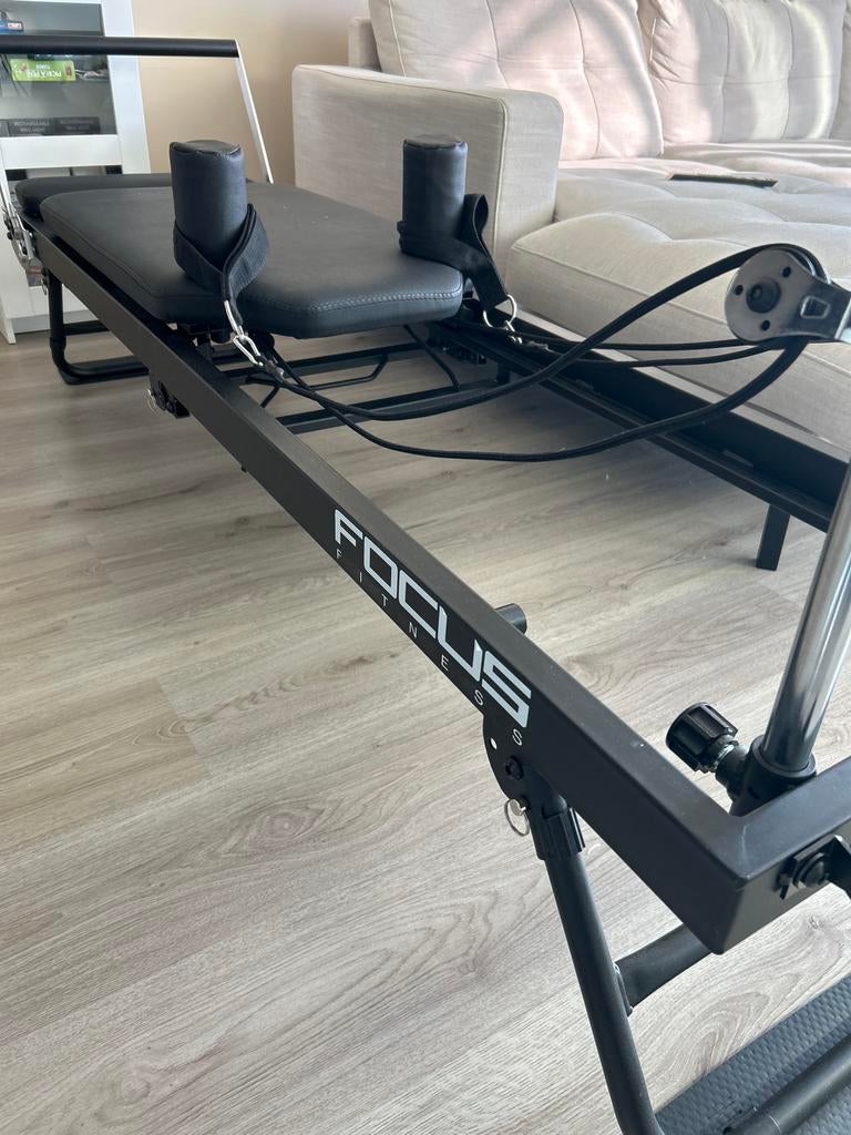 Pilates reformer - Zo goed als nieuw, Ophalen, Benen, Krachtstation, Zo goed als nieuw