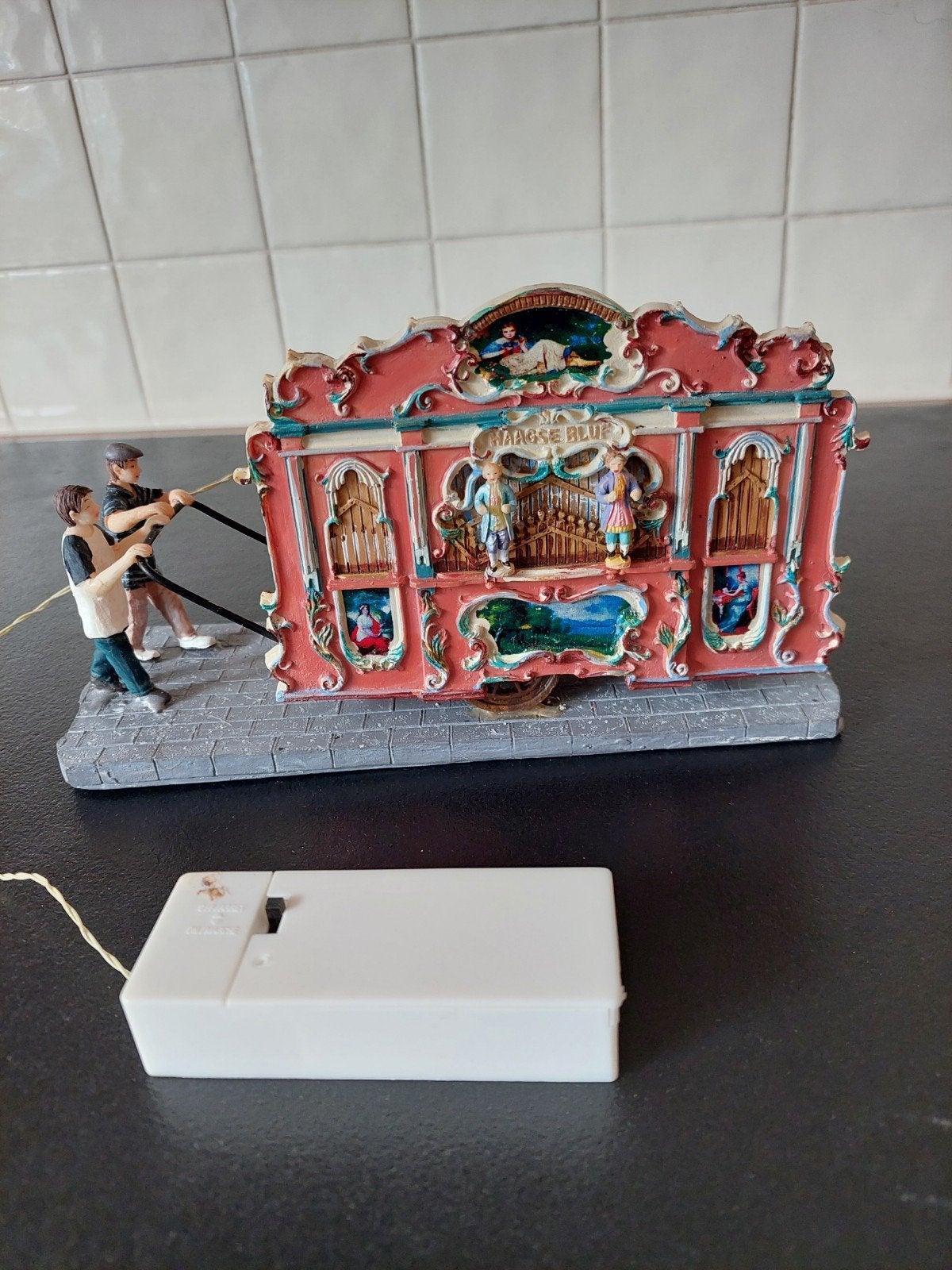 Draaiorgel met muziek ( kerstdorp), Ophalen