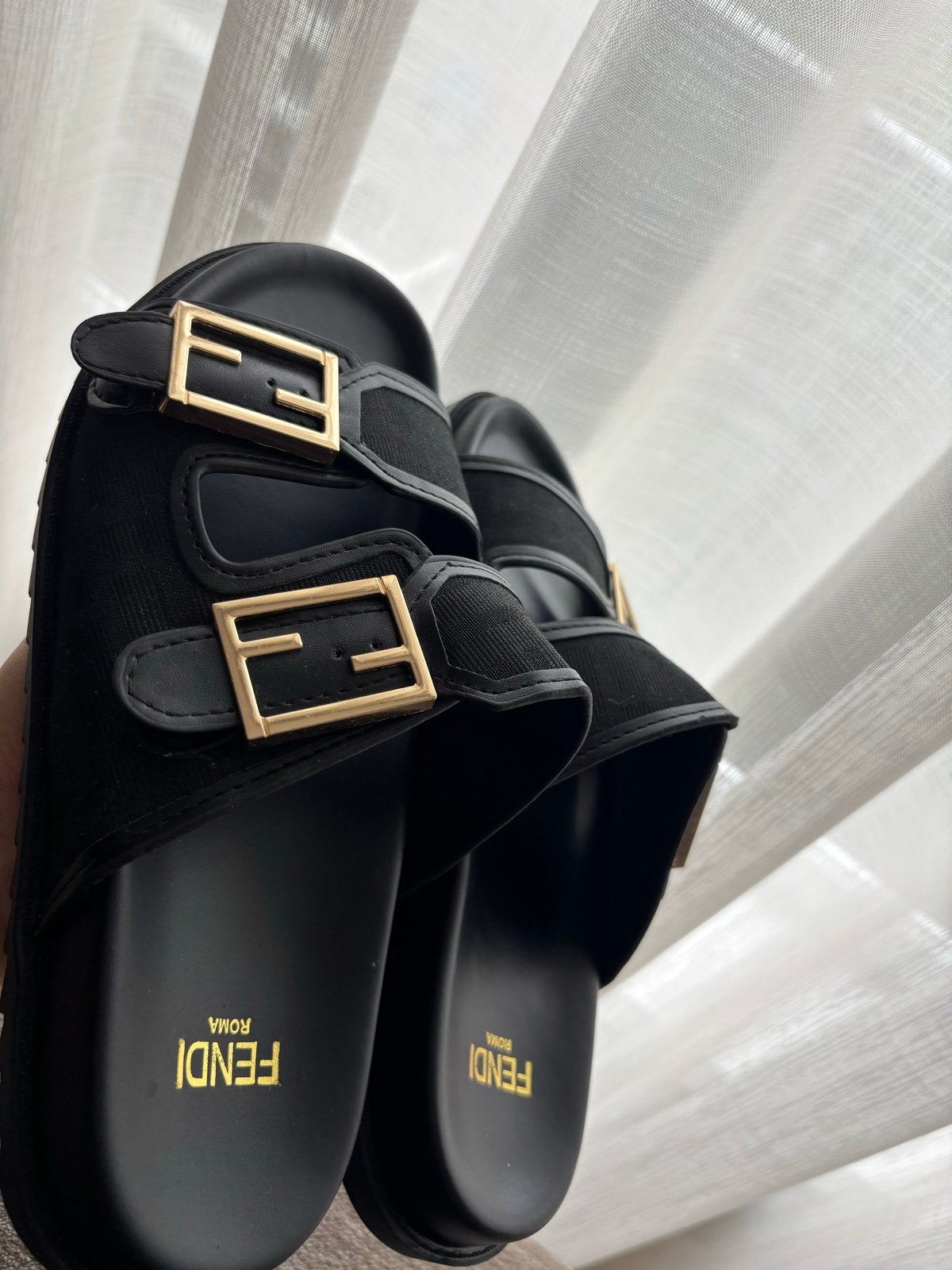 Fendi Roma Slippers nieuw maat 38/39, Slippers, Zwart, Nieuw, Ophalen of Verzenden