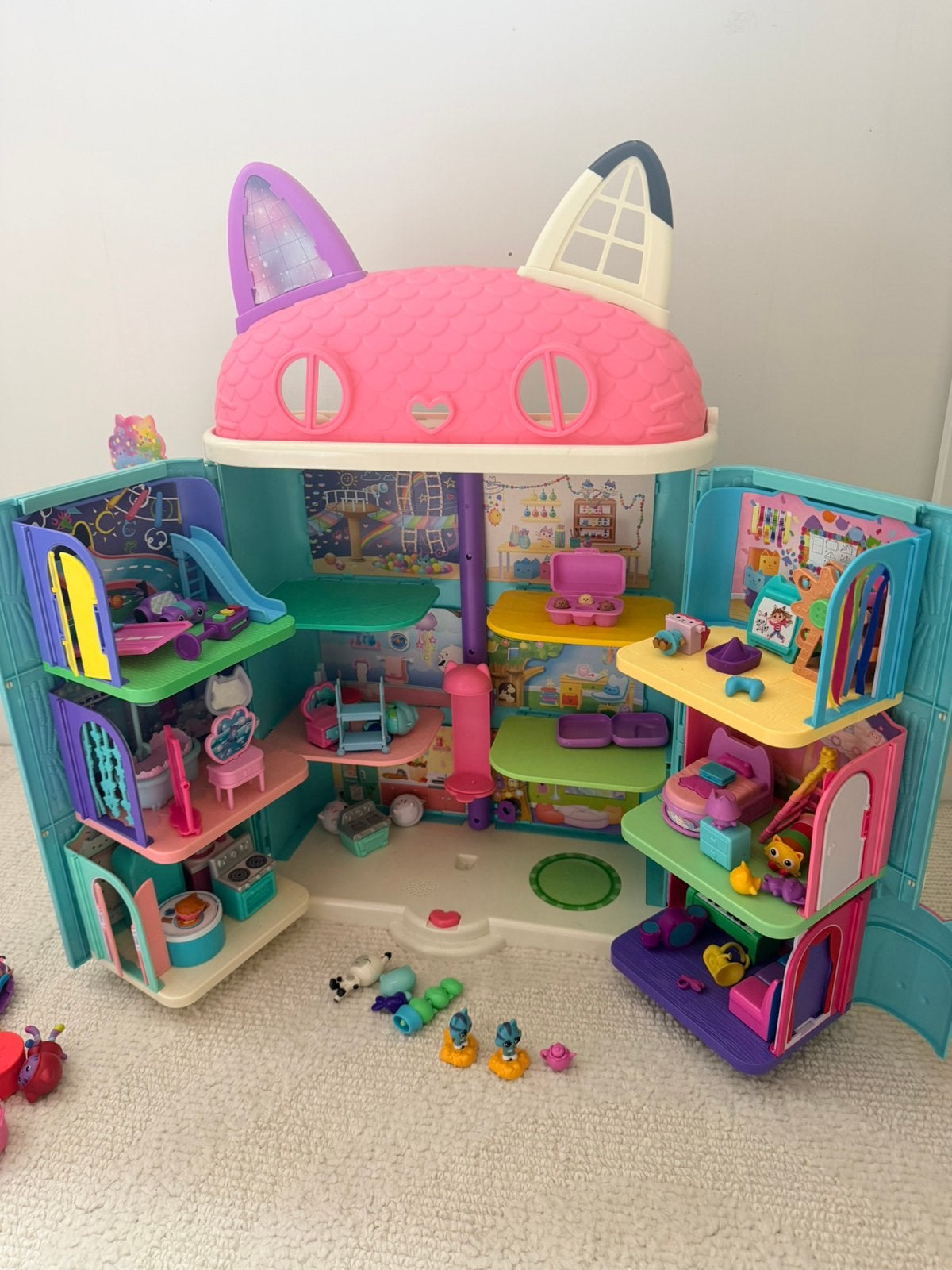 Gabby poppenhuis met accessoires, Ophalen, Zo goed als nieuw, Poppenhuis