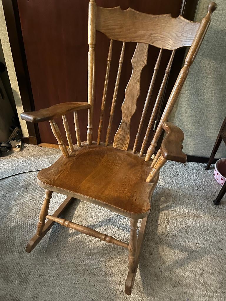Mooie Vintage Houten Schommelstoel met Kussen set, Antiek en Kunst, Antiek | Meubels | Stoelen en Banken, Ophalen