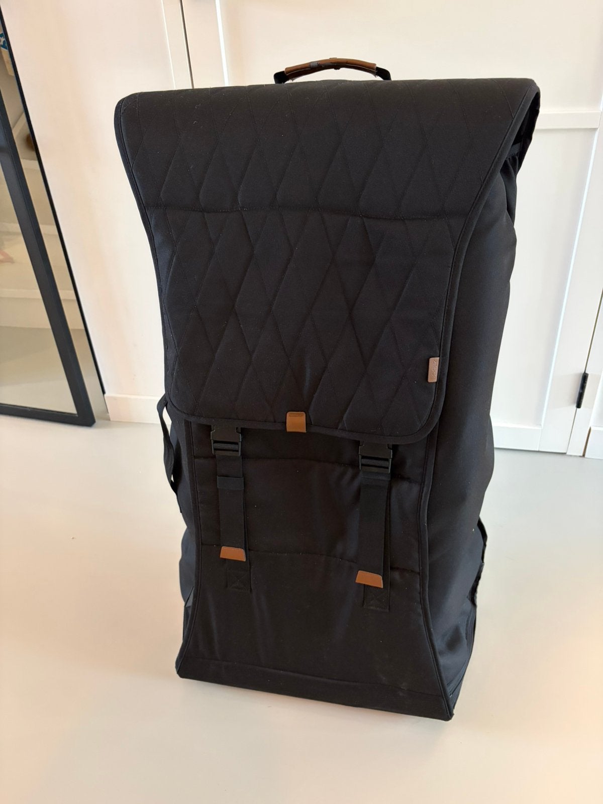Joolz reistas (traveller) te huur!, Ophalen, Zo goed als nieuw, Zwart, 30 cm of meer