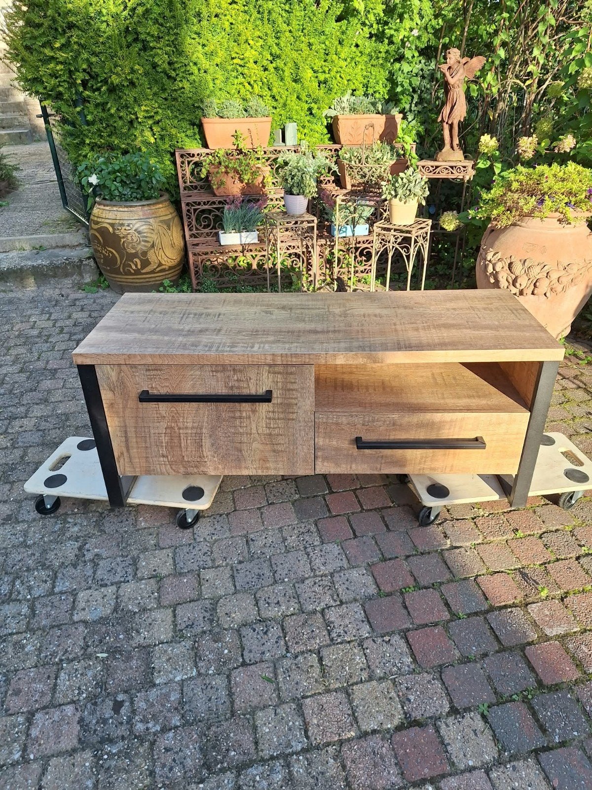 Stoere TV-meubel/dressoir van mangohout en metaal, 100 tot 150 cm, Industrieel, Modern, Zo goed als nieuw, 25 tot 50 cm