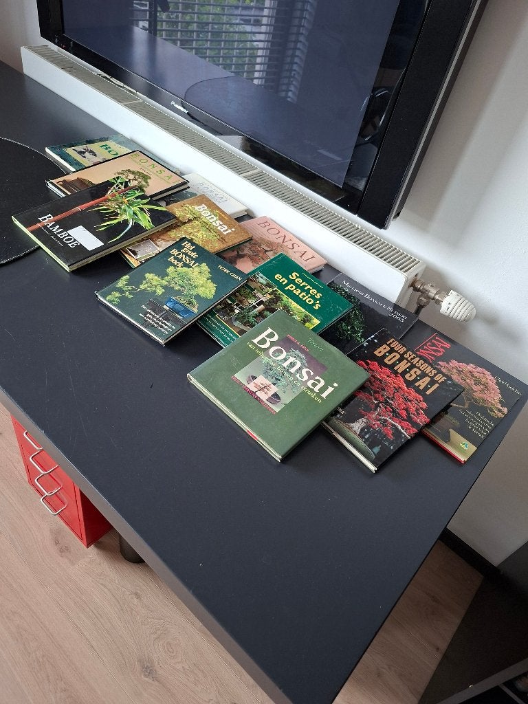 Bonsai boeken, 12 titels, Ophalen, Bloeit niet, Halfschaduw, Overige soorten