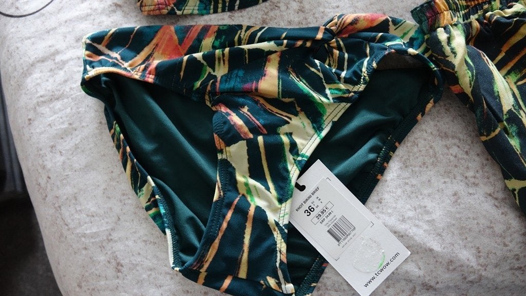 nieuwe bikini WOW 2 delig setje, Nieuw, WOW, Bikini, Meerkleurig