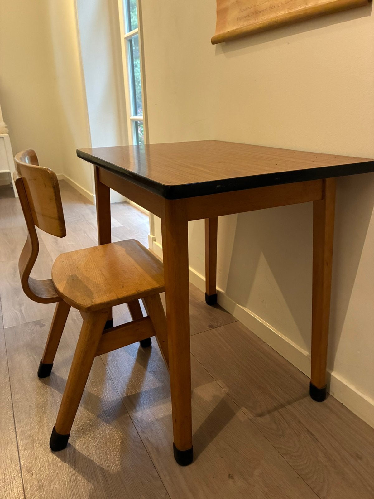 Vintage kindertafel, kleutertafeltje met stoel, Ophalen, Gebruikt, Tafel(s) en Stoel(en)
