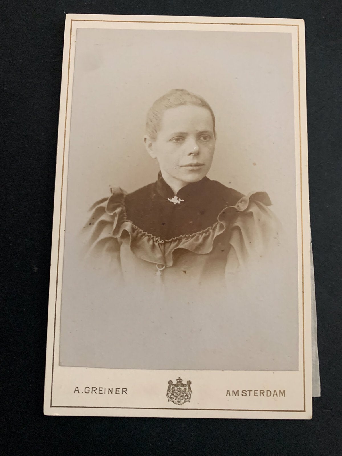 cdv carte de visite dame Amsterdam A Greiner, Verzenden, Voor 1940, Zo goed als nieuw, Foto