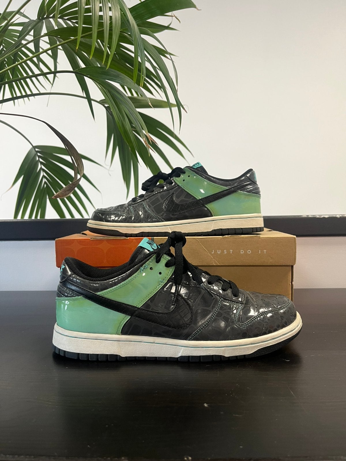 Nike Dunk Low Un-Tiffany, Blauw, Ophalen of Verzenden, Sneakers of Gympen, Gedragen