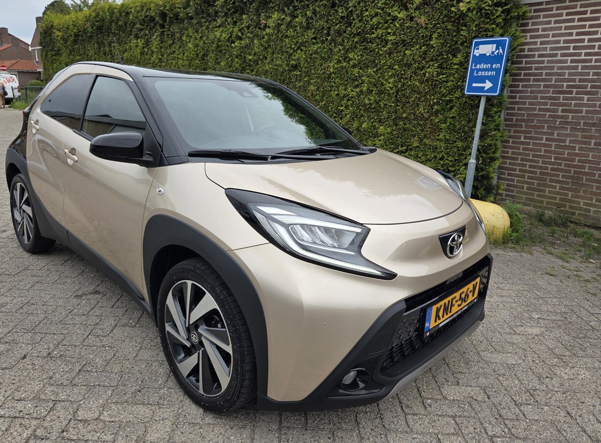 Toyota Aygo X 1.0 VVT-i S-CVT Envy | LM-velgen 18" | Keyless, Auto's, 12 maanden, Stof, Gebruikt, 4 stoelen