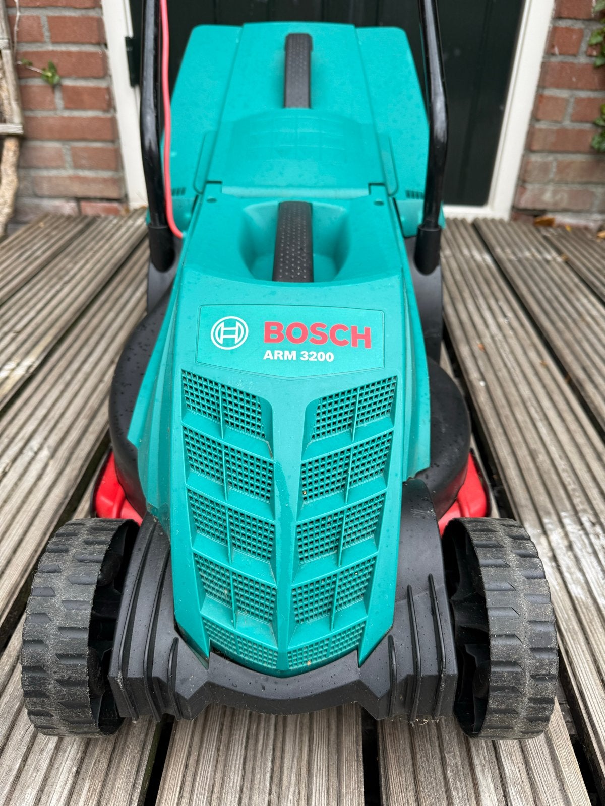 BOSCH ARM 3200 - Uitstekend werkende elektrische grasmaaier., Tuin en Terras, Grasmaaiers, Ophalen, Cirkelmaaier, Gebruikt, Elektrische grasmaaier