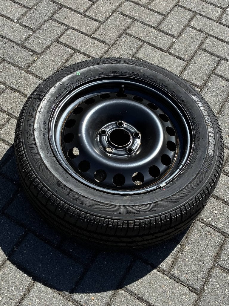 Reserve band 215/55R16 93V op stalen velg, Ophalen of Verzenden, Zo goed als nieuw