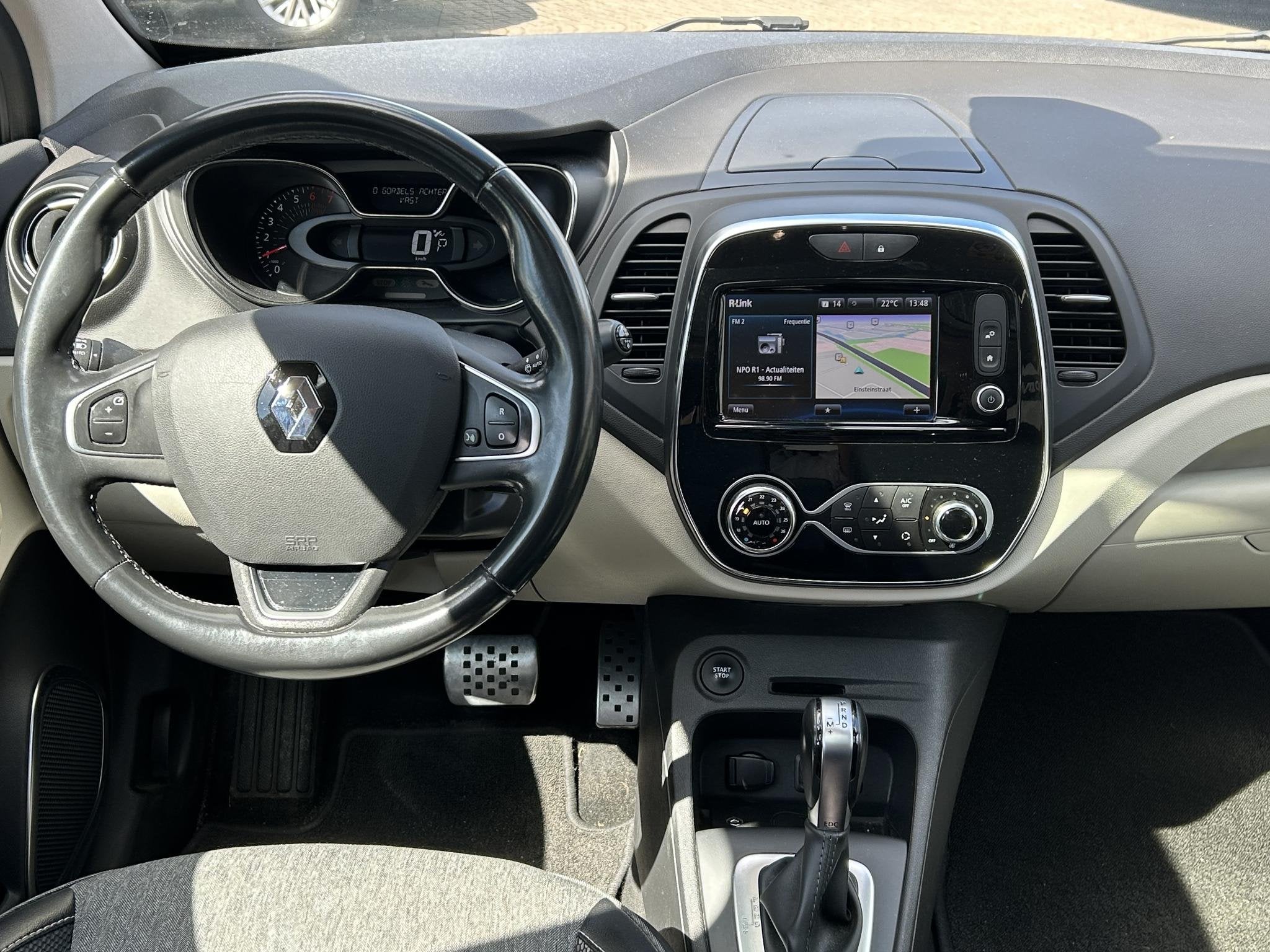 Renault Captur 1.3 TCe Intens Automaat | Navigatie | Parkeer, Auto's, Gebruikt, 4 cilinders, Leder en Stof, 1330 cc