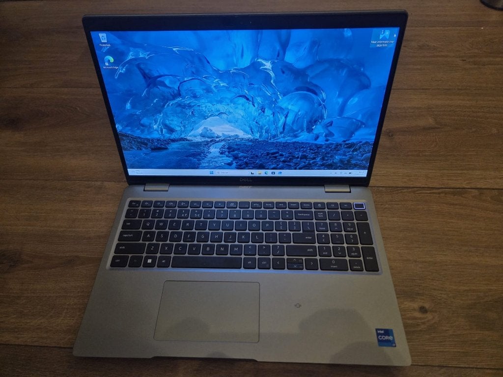 Dell Precision 3581 | i7-13800H | 32GB | RTX 2000 Ada 8GB |, Gebruikt, Met videokaart, Intel® Core™ i7 , SSD