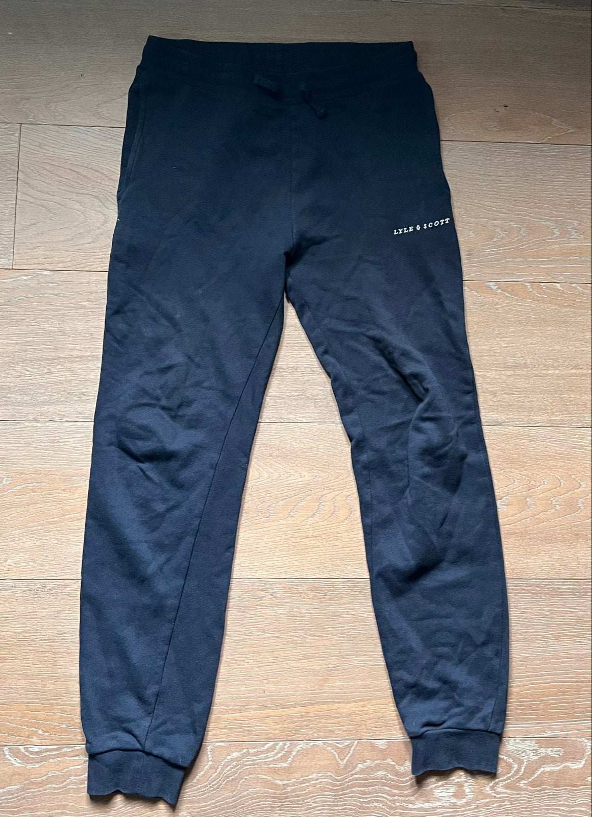 Lyle & Scott Joggingbroek Zwart Maat 12-13 jaar, Kinderen en Baby's, Kinderkleding | Maat 152, Ophalen of Verzenden, Gebruikt