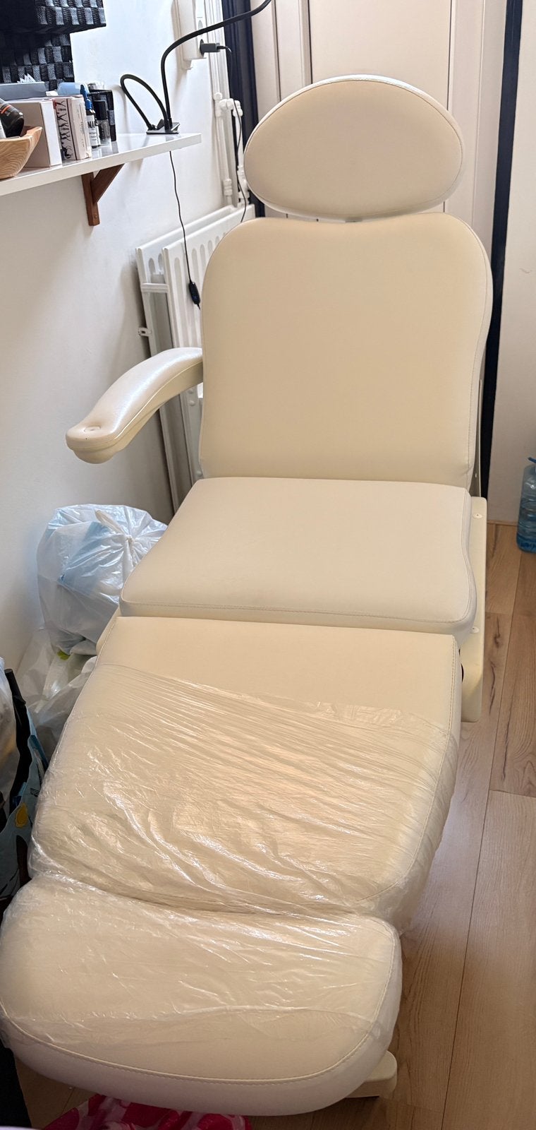 Behandelstoel - bediening met voet, Ophalen, Gebruikt, Massagetafel