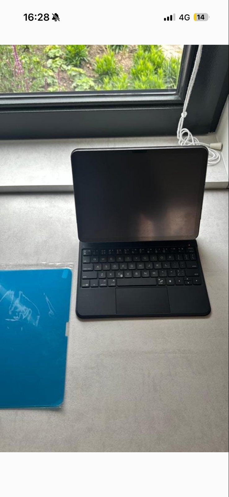 Ipad Air "11 | M2 | 256GB | WIFI + 5G (Cellular) | + Belkin, Apple iPad Air, 11 inch, Ophalen of Verzenden, Zo goed als nieuw