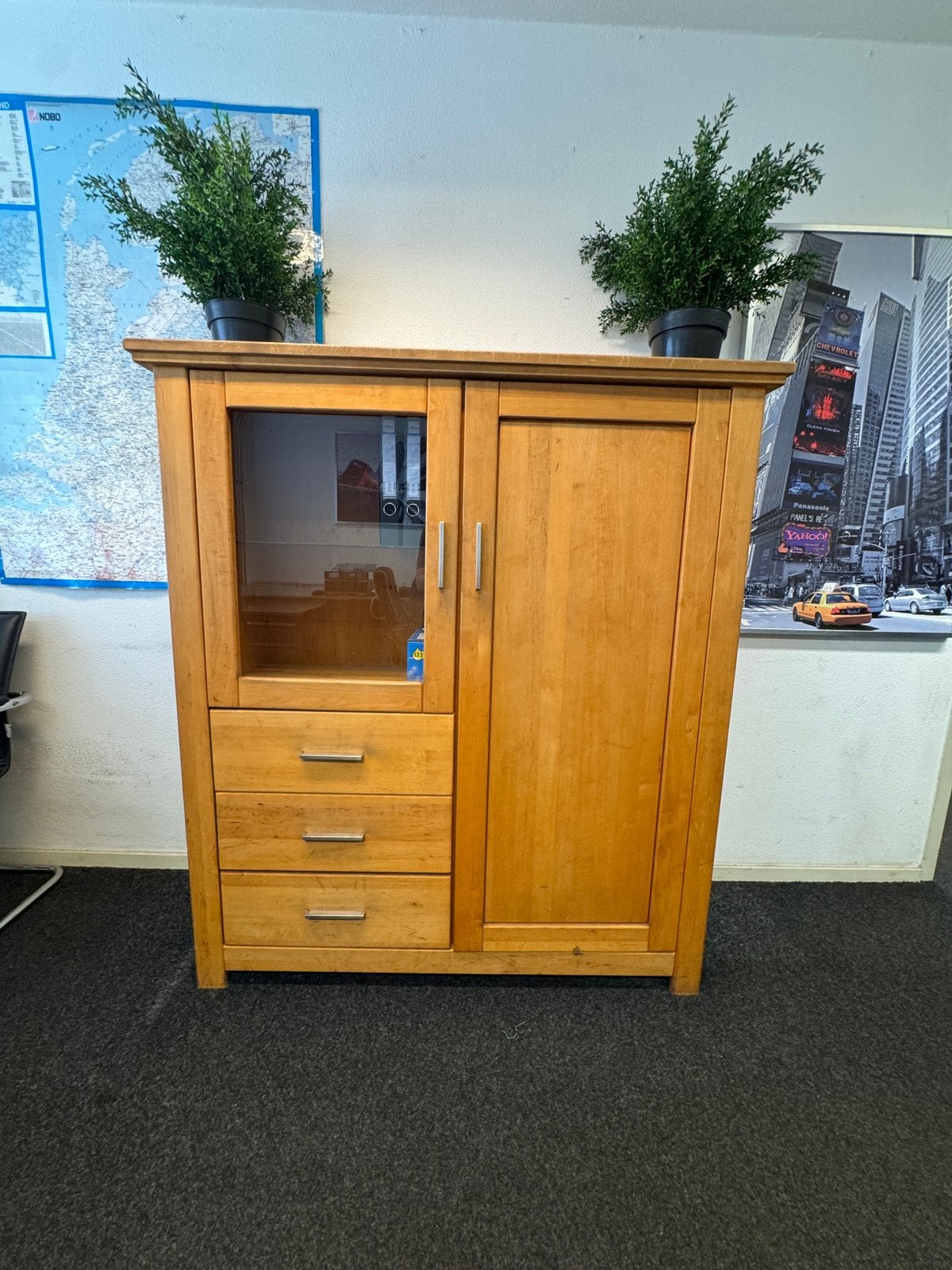 Massief houten buffetkast, Ophalen, Gebruikt, 100 tot 150 cm, 25 tot 50 cm