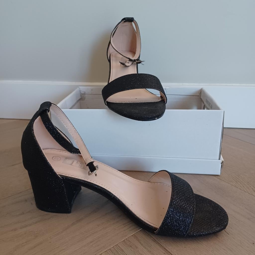Schoenen bij galajurk, Zwart, Ophalen of Verzenden, Zo goed als nieuw, Schoenen met hoge hakken