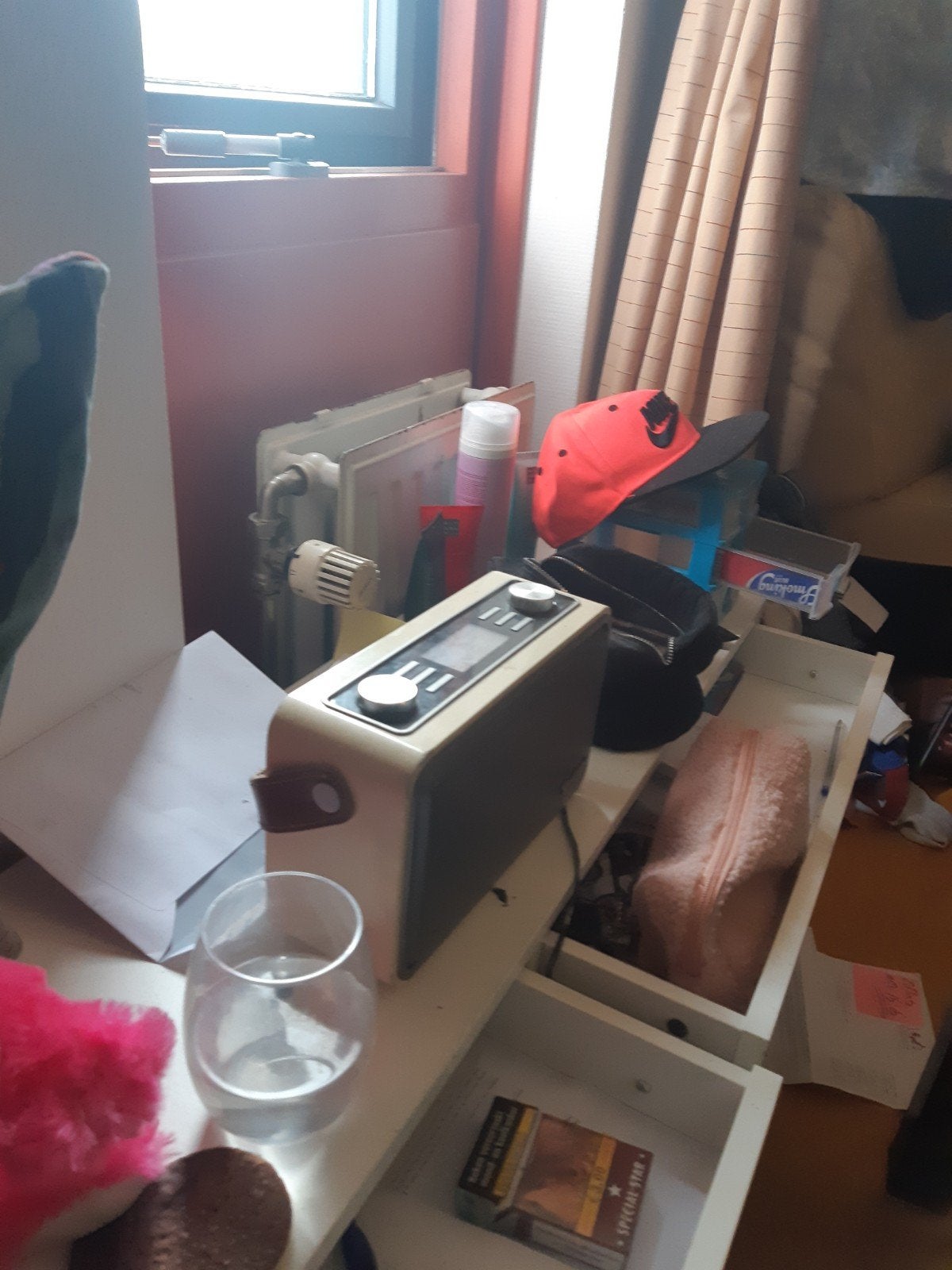 Compacte Radio met Modern Design, Ophalen of Verzenden, Zo goed als nieuw, Radio