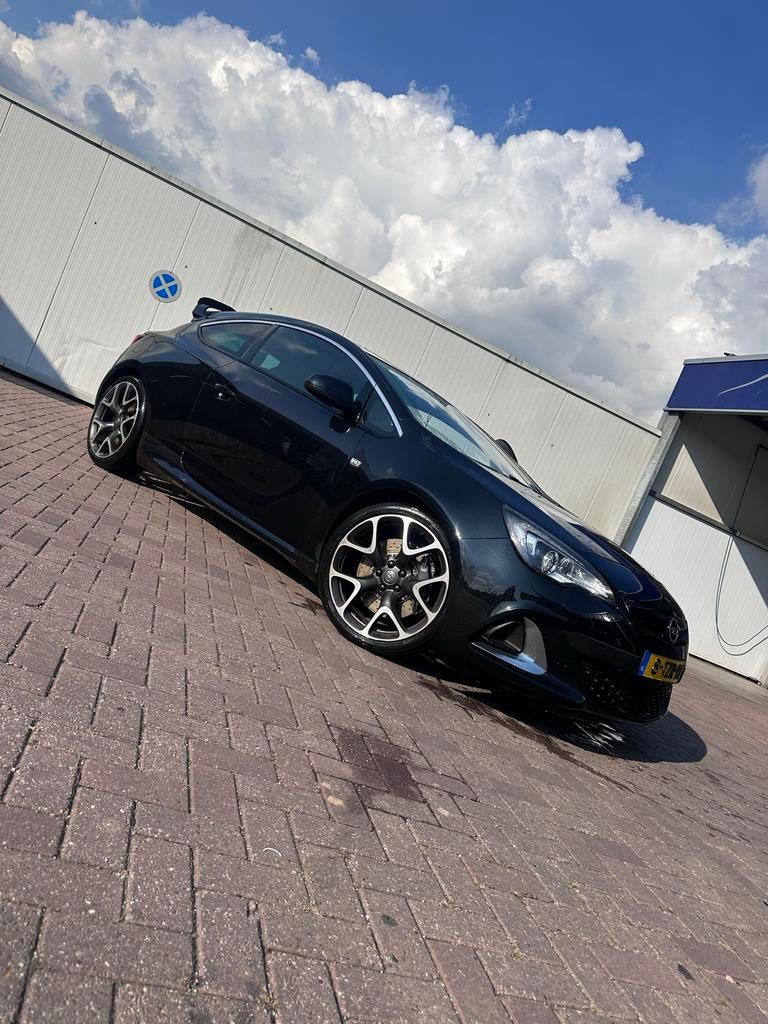 Opel Astra 2.0 Turbo 206KW GTC OPC 2014 Zwart, Auto's, Opel, Voorwielaandrijving, 1998 cc, 4 cilinders, Zwart