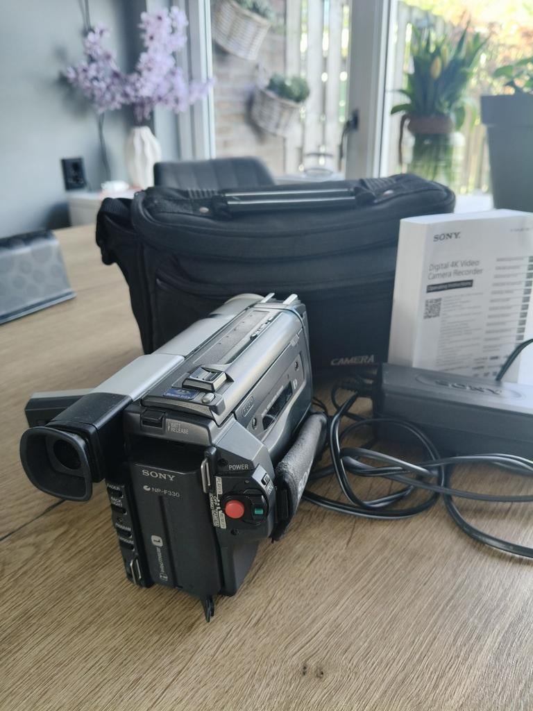 Sony Digital8 film camera met tas, Audio, Tv en Foto, Ophalen of Verzenden