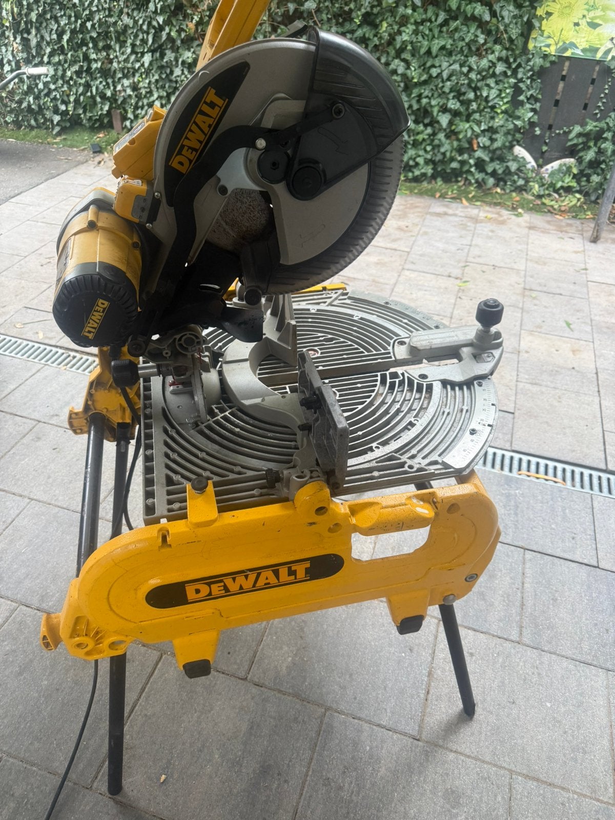DeWalt 27107 type 6 flipzaag., Doe-het-zelf en Verbouw, Ophalen, Cirkelzaag, 70 mm of meer, Zo goed als nieuw