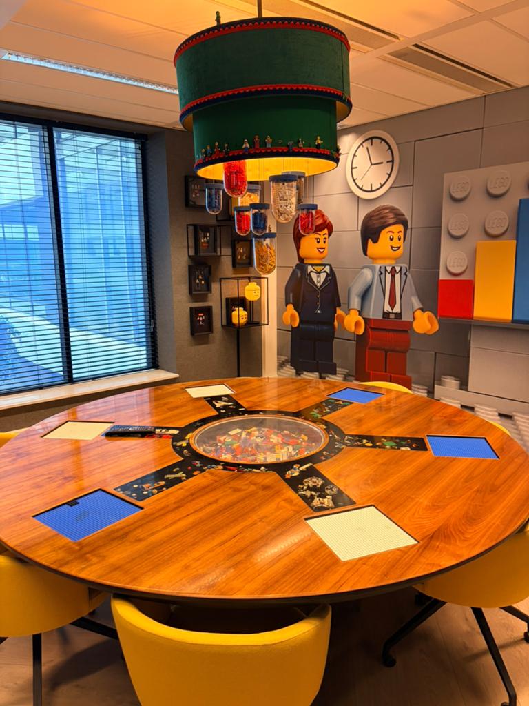 Unieke LEGO tafel met ingebouwde speelplekken, Ophalen, Overige merken