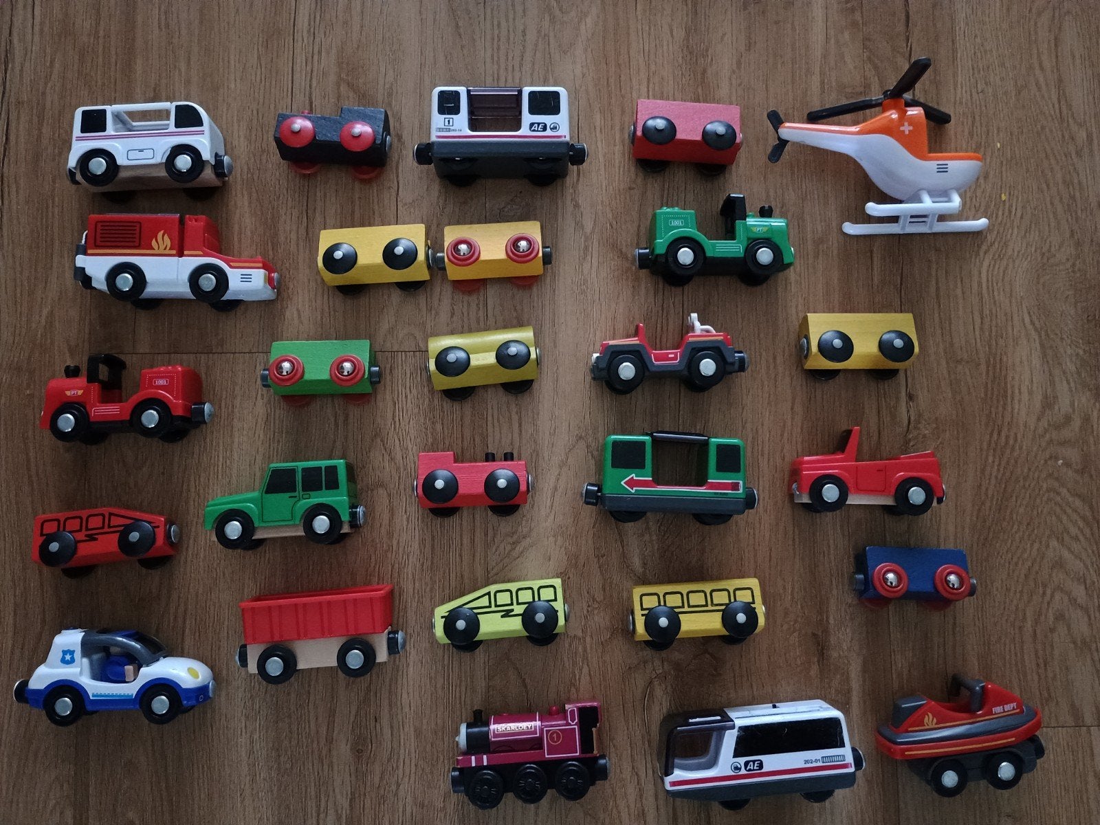 Houten trein, Kinderen en Baby's, Speelgoed | Houten speelgoed, Ophalen of Verzenden, Gebruikt, Overige typen