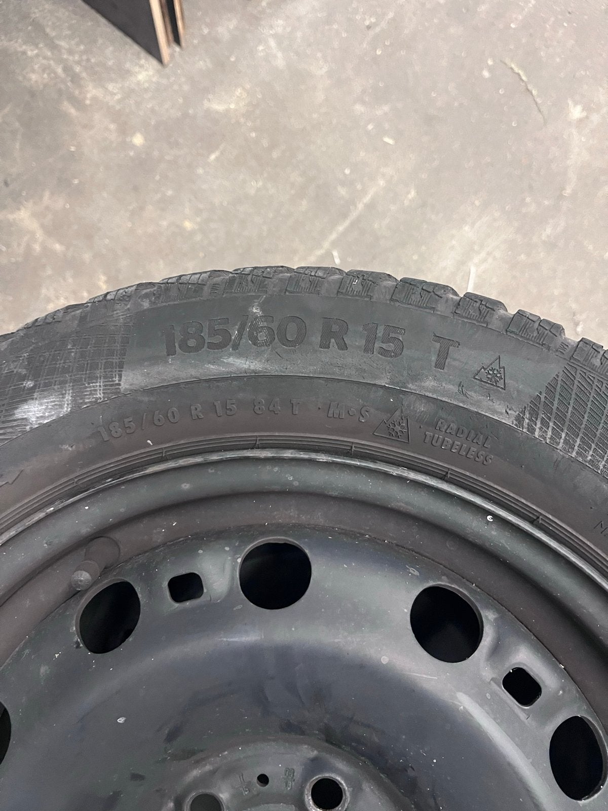 Continental Winterbanden 185/60 R15 op stalen velg, Auto-onderdelen, Banden en Velgen, Ophalen, Gebruikt, 15 inch, Banden en Velgen
