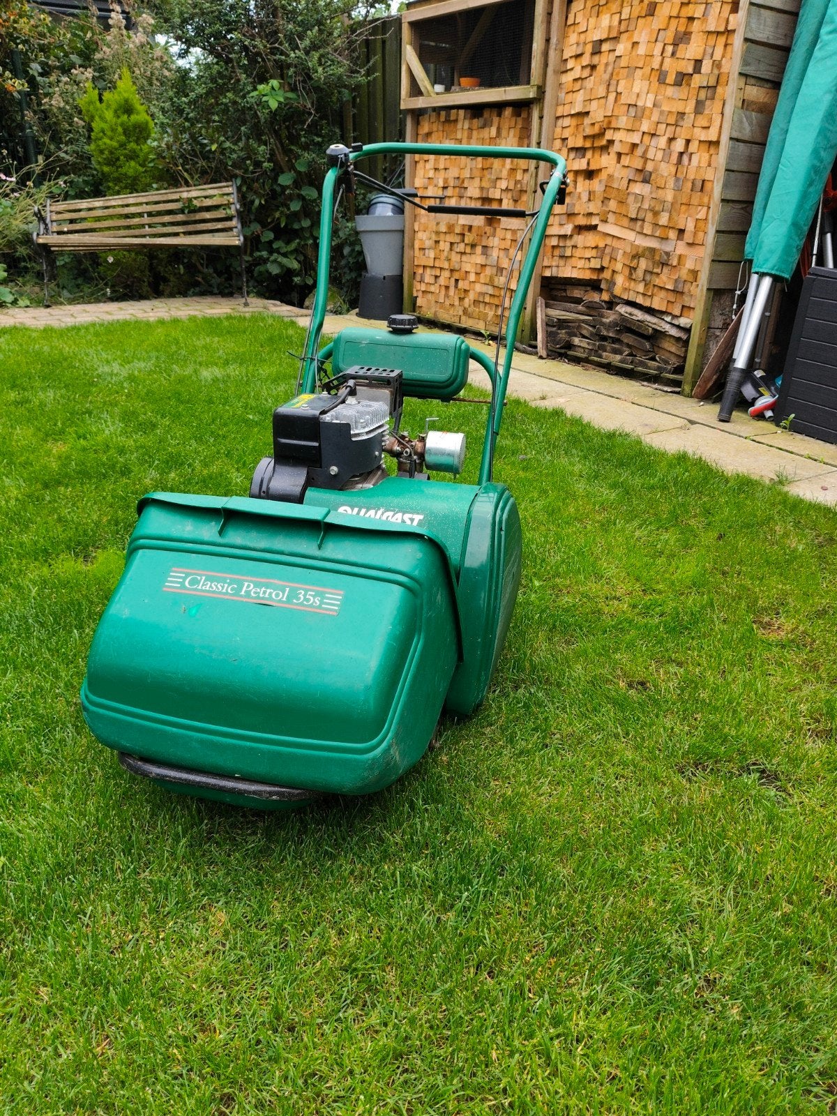 Qualcast Classic Petrol 35S Kooimesmaaier, Tuin en Terras, Gebruikt, Opvangbak, Benzine-grasmaaier, 30 t/m 39 cm
