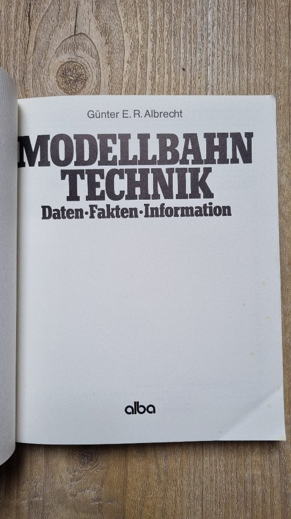 Modellbahn Technik - Daten * Fakten * Information (1977), Ophalen of Verzenden, Zo goed als nieuw, Trein