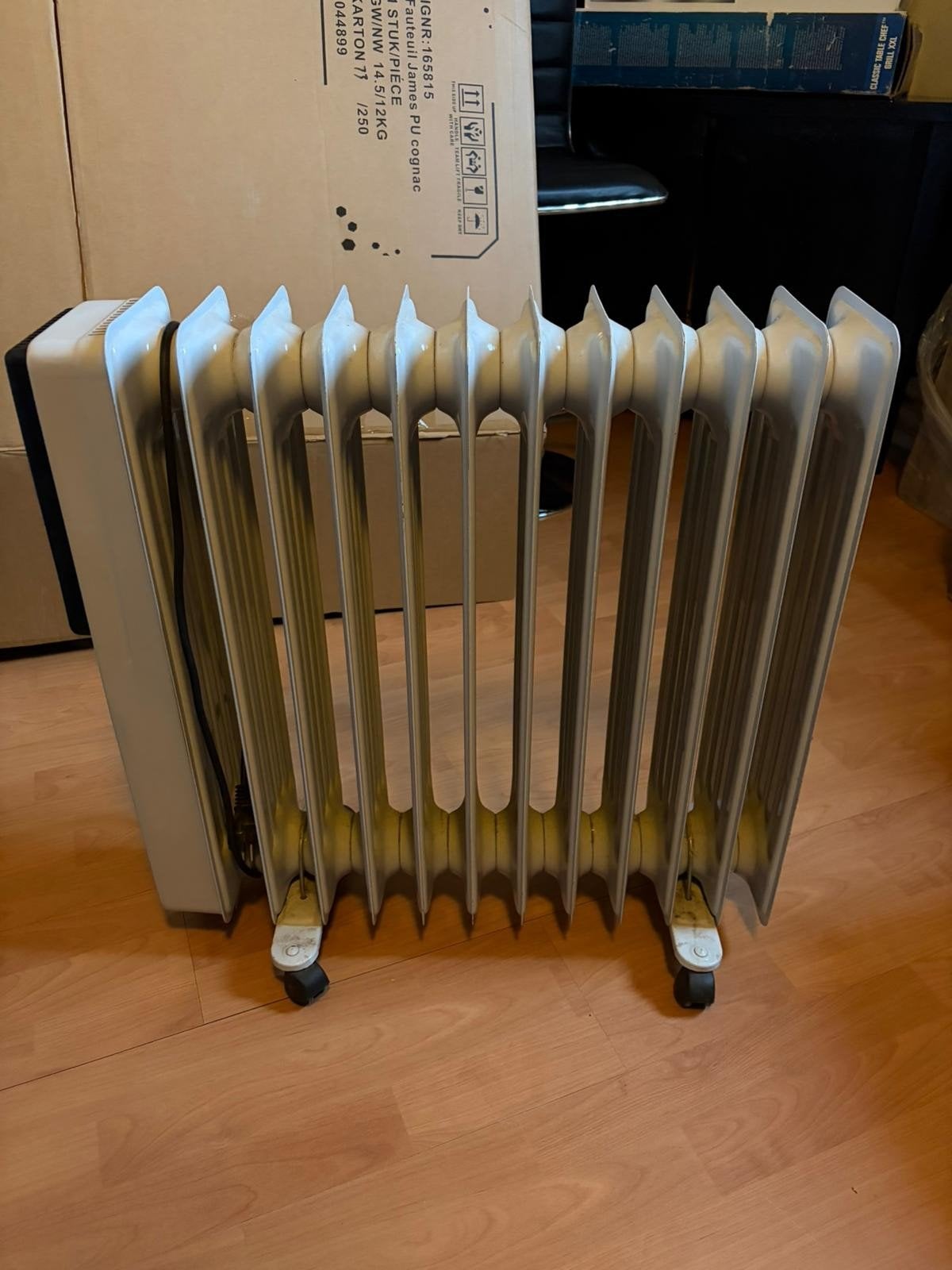 Martex elektrische oliegevulde radiator op wielen, Ophalen, 30 tot 80 cm, Gebruikt, Radiator