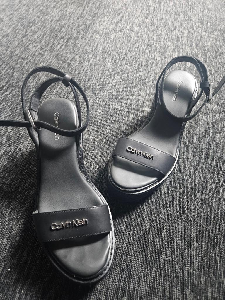 Calvin Klein sleehak sandalen maat 36, Zwart, Zo goed als nieuw, Calvin Klein, Sandalen of Muiltjes