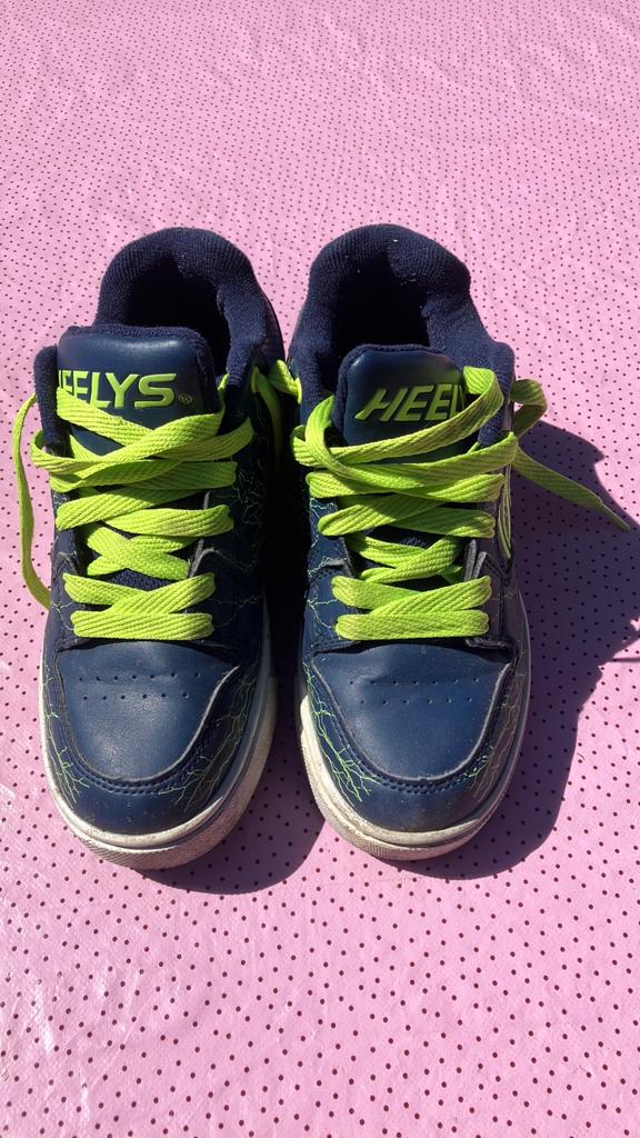 Heelys maat 35, Kinderen en Baby's, Speelgoed | Buiten | Rolschaatsen, Ophalen of Verzenden, Zo goed als nieuw, Kinderen